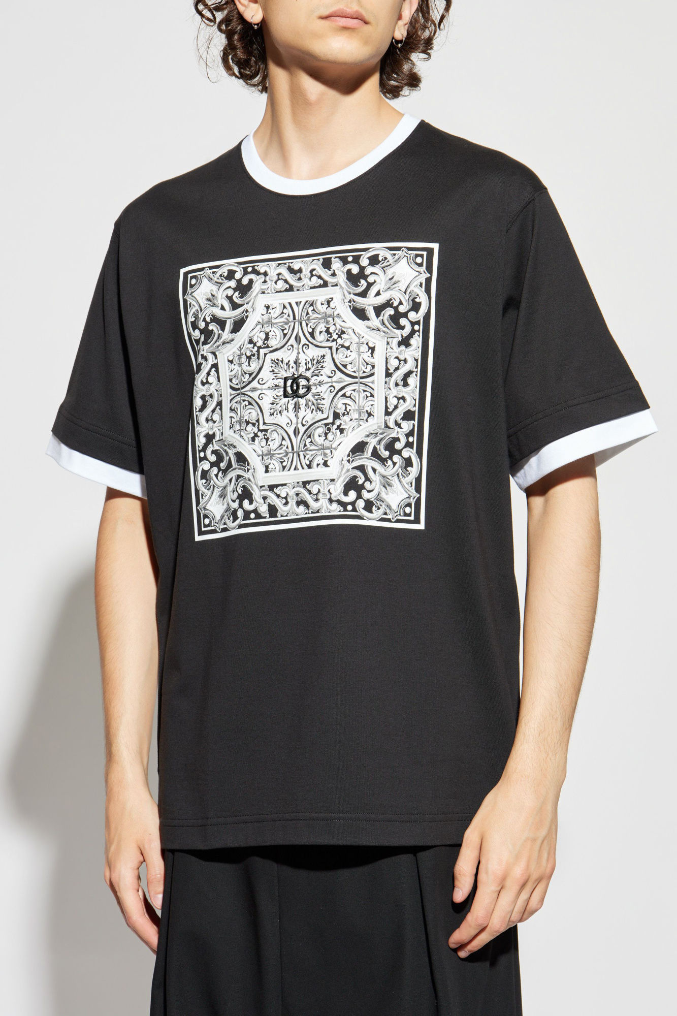 Black T-shirt with 'Majolica' print Dolce & Gabbana - Vitkac AS